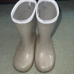 Carter’s toddler girl silver sparkly rainboots size 8